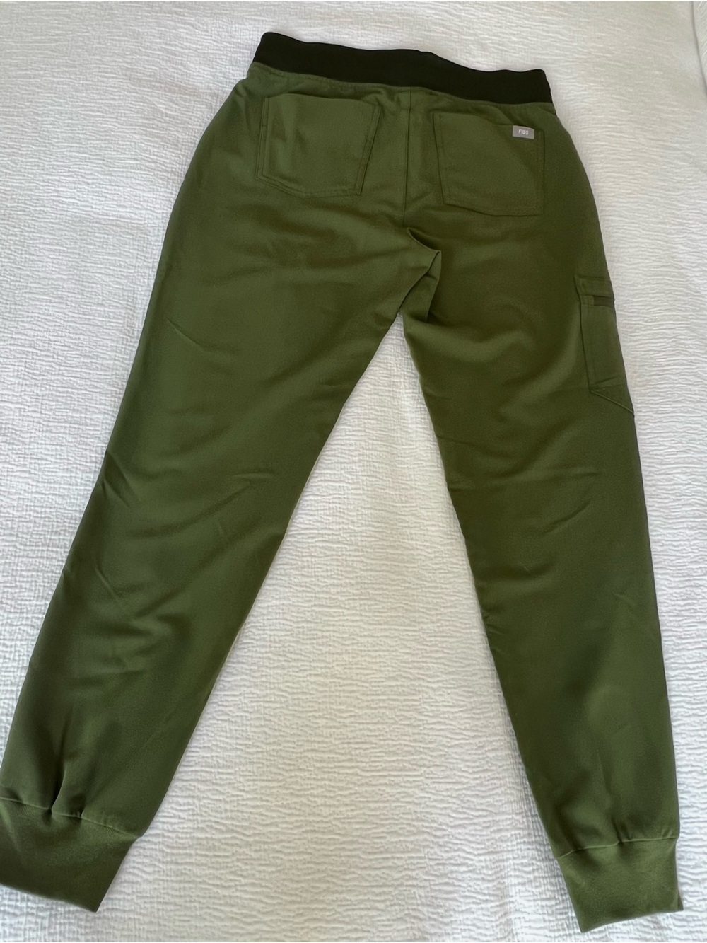 FIGS Dark Olive Catarina One-Pocket Scrub Top XS + Zamora Jogger Pants S Set - Picture 7 of 15